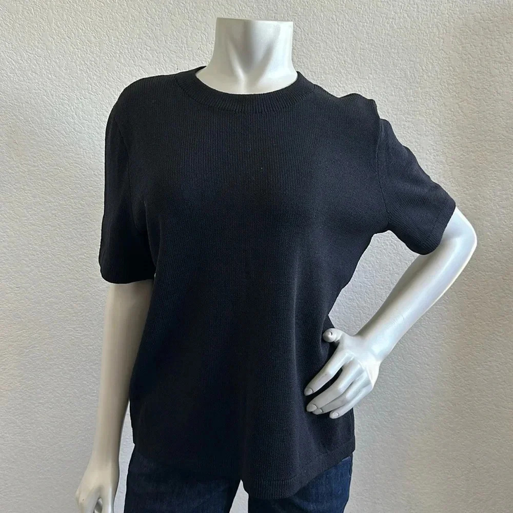 St. John Basics Black Crew Neck Short Sleeve Knit Top Shell Shirt Size Medium